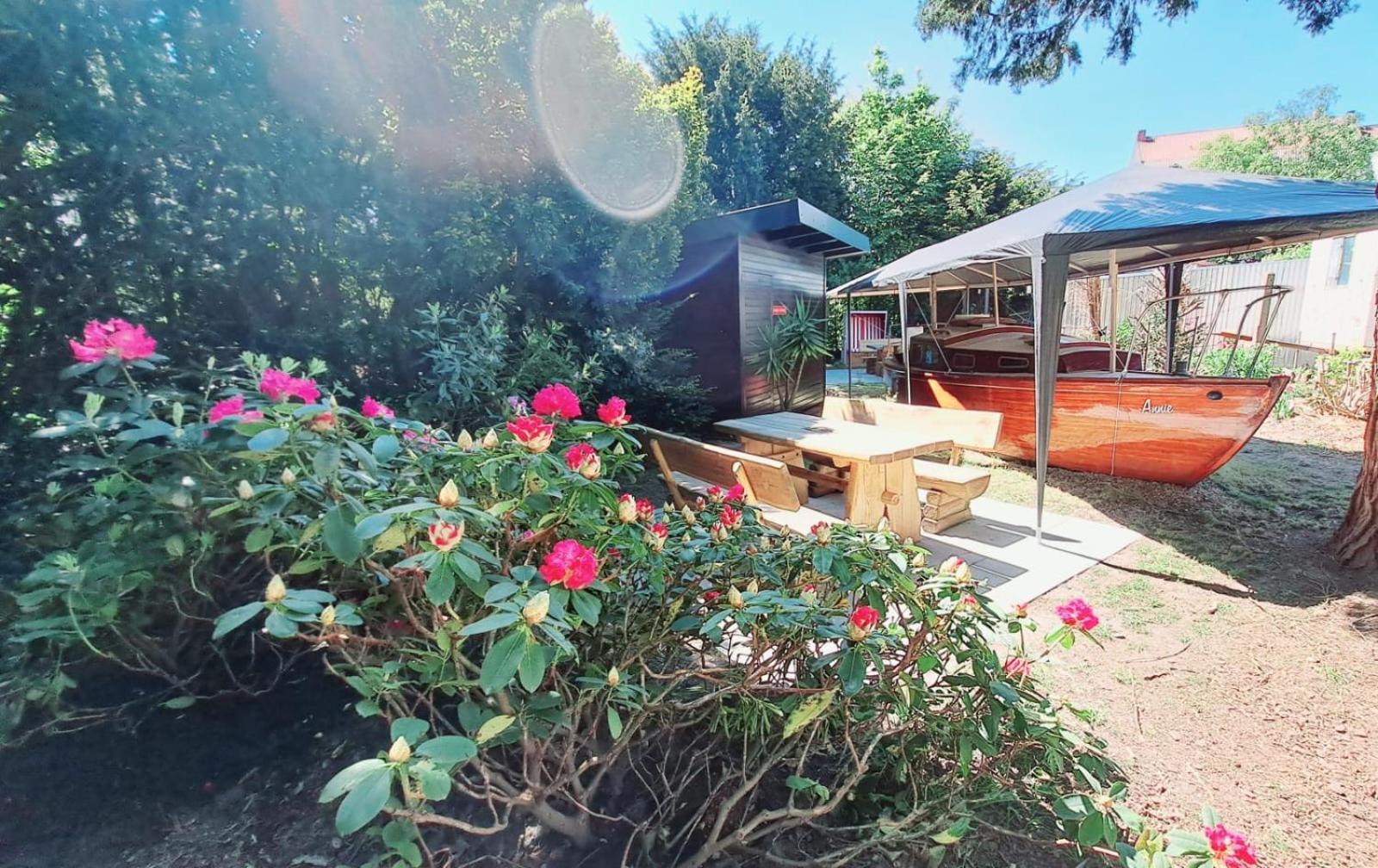 Hotel Columbus Und Glamping Бремерхафен Экстерьер фото